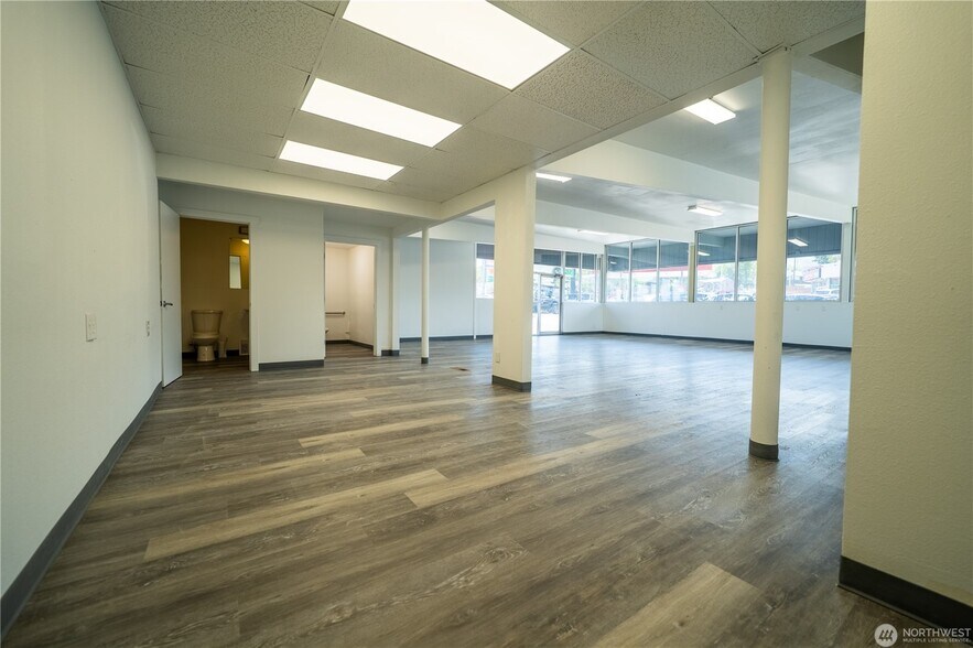 More Photos Of 849 S Mission St, Wenatchee General Retail For Sale