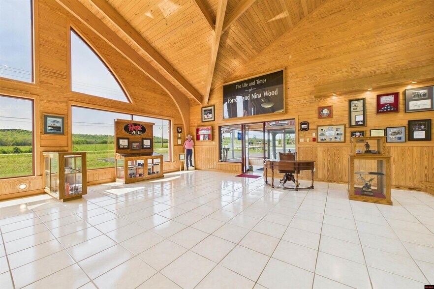 More Photos Of 25 Airport Rd, Flippin Lodge Meeting Hall For Sale