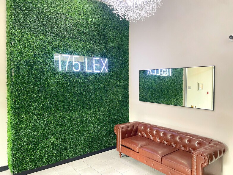 More Photos Of 175 E Main St, Lexington Office For Lease