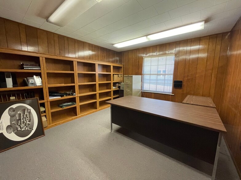 More Photos Of 1925 S Main St, Bloomington Rehabilitation Center For Sale