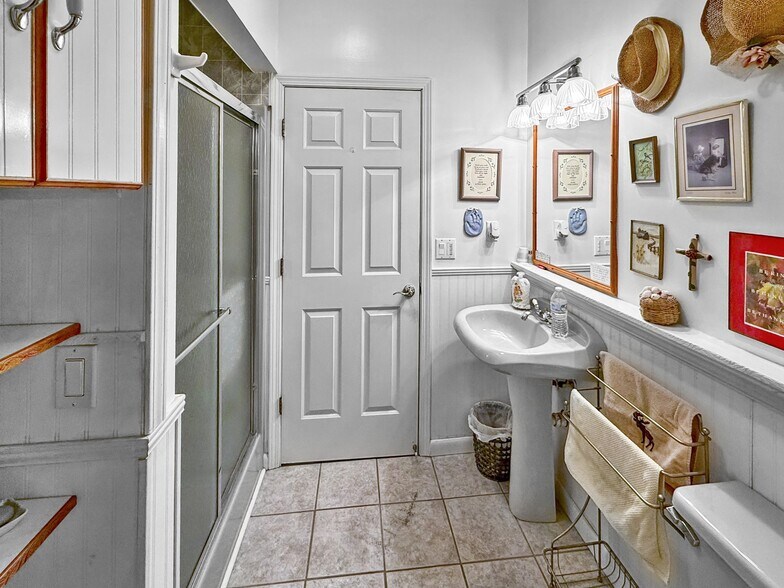 More Photos Of 205 Gwynn Rd, Lebanon Specialty For Sale