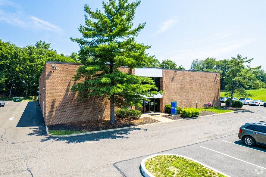 More Photos Of 2577 Interplex Dr, Trevose Medical For Lease