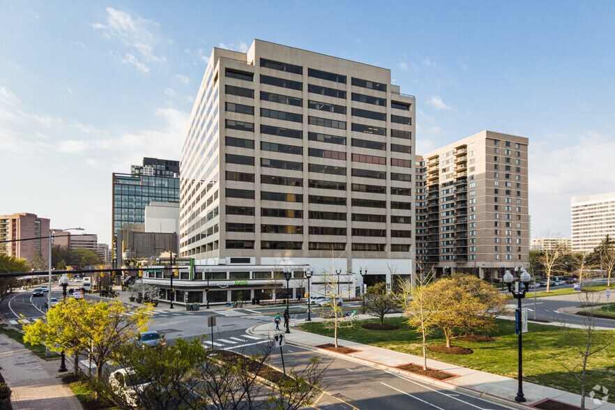 More Photos Of 1550 Crystal Dr, Arlington Office For Lease