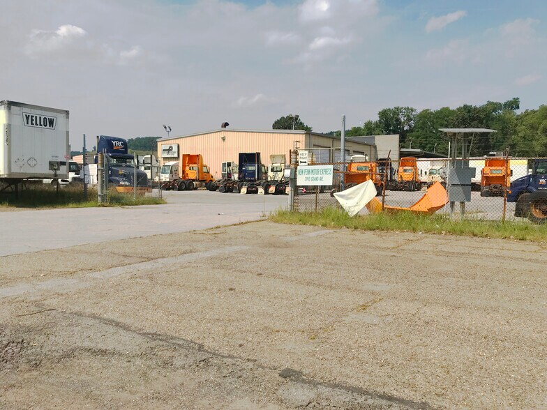 More Photos Of 2950 Grand Ave, Pittsburgh Distribution For Sale