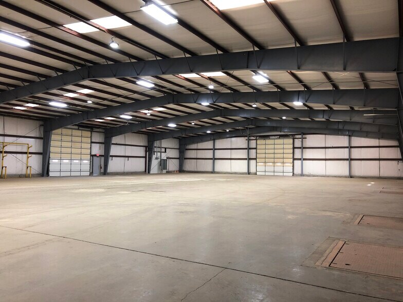 More Photos Of 29 Synan Rd, Fredericksburg Warehouse For Lease