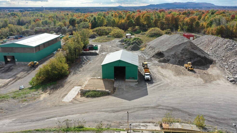More Photos Of 750 Grand Rang Saint-François, Saint-pie Industrial For Sale