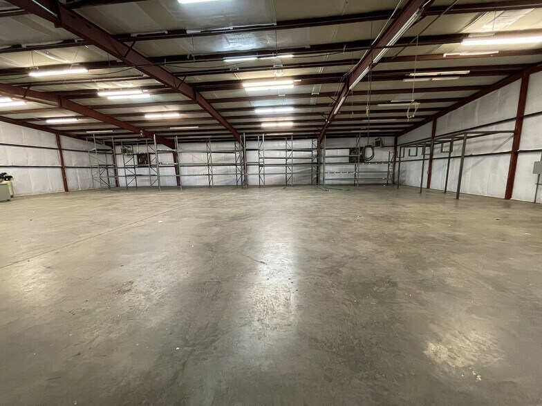 More Photos Of 3380 Smith Farm Rd, Matthews Warehouse For Lease