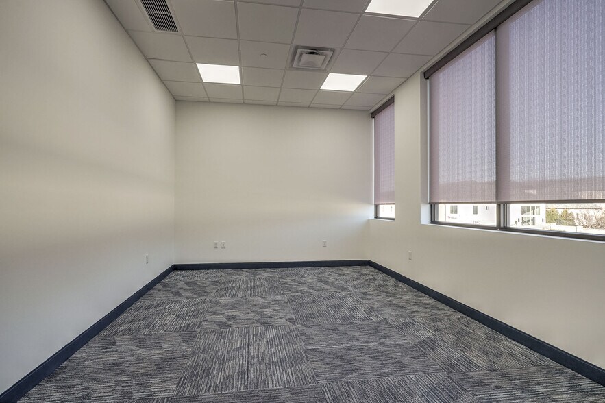 More Photos Of 6305 E 120th Ct, Tulsa Coworking Space