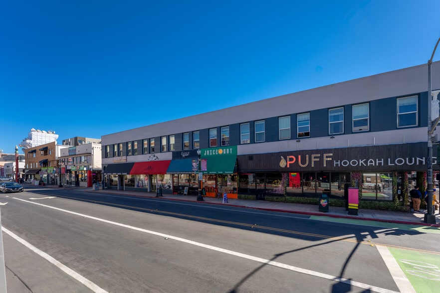 More Photos Of 401-425 University Ave, San Diego Apartments For Lease