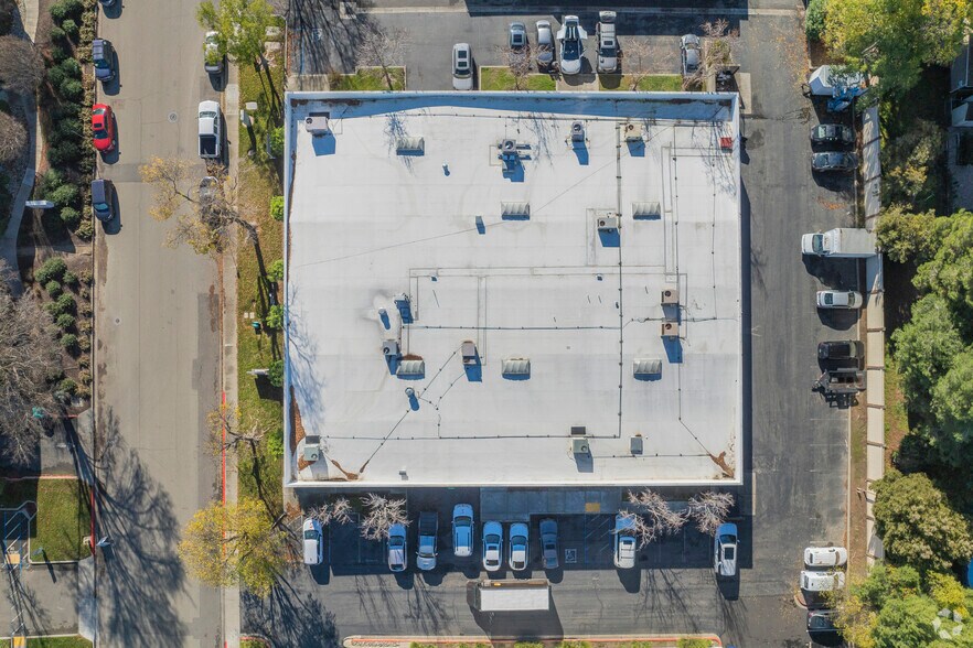 More Photos Of 1047 Serpentine Ln, Pleasanton Research And Development For Lease