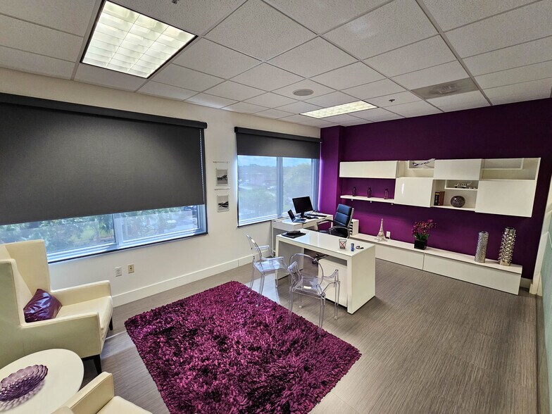 More Photos Of , Doral Office For Sale