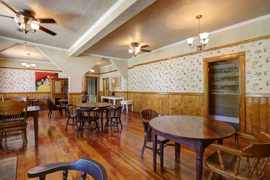 More Photos Of 212 Main St, Sierra City Hotel For Sale