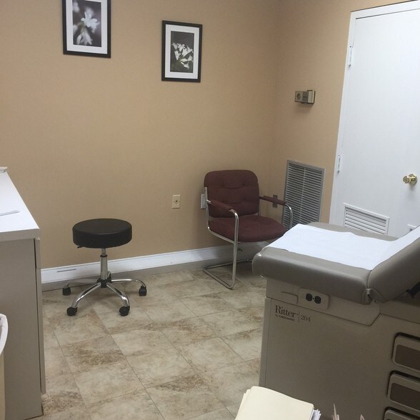 More Photos Of 200 Perrine Rd, Old Bridge Medical For Sale