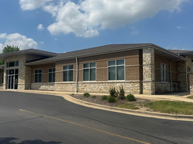 More Photos Of 82 Miller Dr, North Aurora Medical For Lease