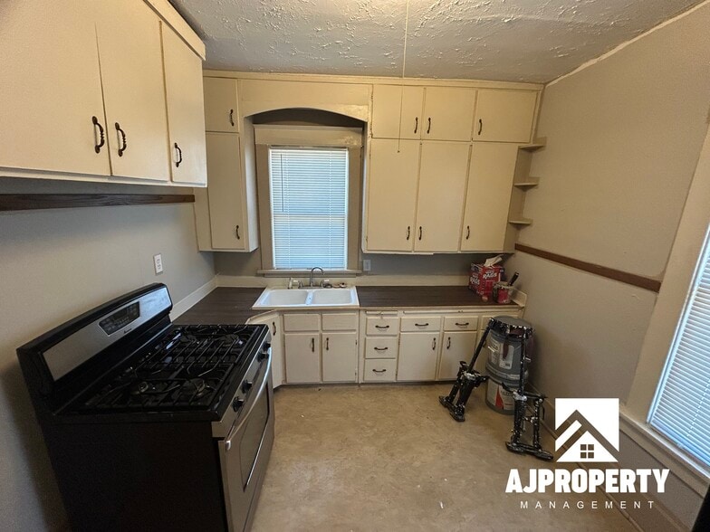 More Photos Of 1118 W 8th St, Sioux Falls Multifamily For Sale