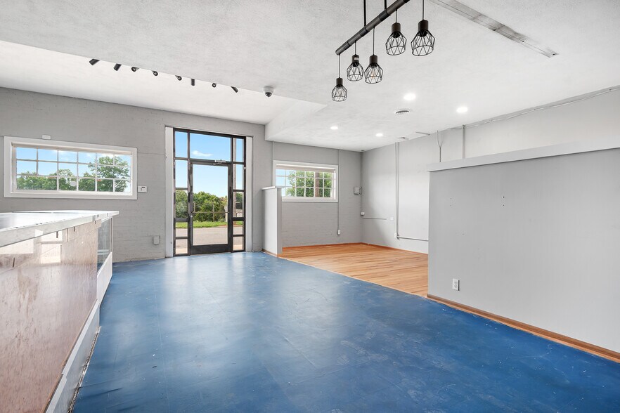 More Photos Of 426-430 Western Ave, Statesville Freestanding For Sale