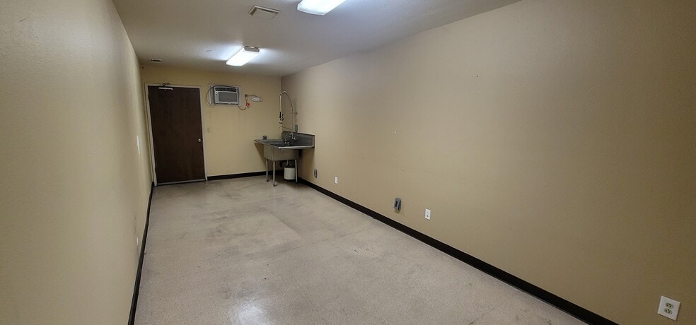 More Photos Of 295 Convair Ave, Chico Industrial For Lease