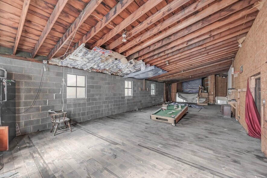 More Photos Of 317 S 10th Ave, Scranton Warehouse For Sale