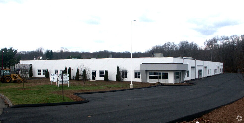 More Photos Of 1 Commercial St, Branford Warehouse For Lease