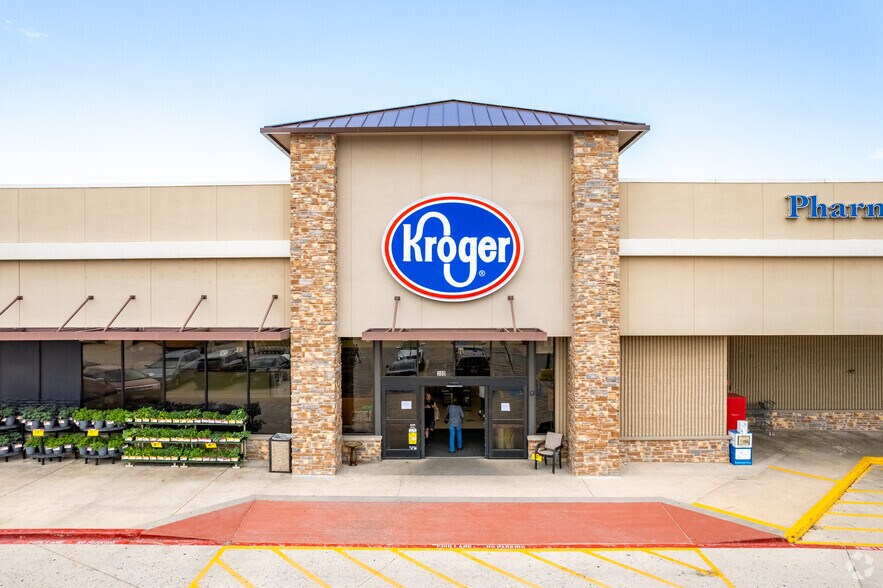 More Photos Of 6805 Main St, The Colony Unknown For Lease