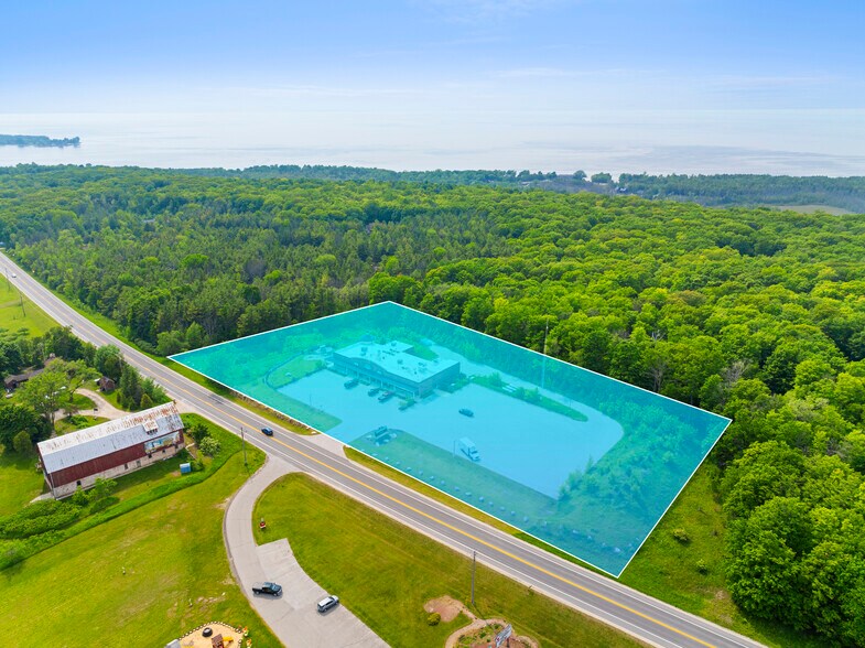 More Photos Of 8103 WI-42 Hwy, Egg Harbor General Retail For Sale