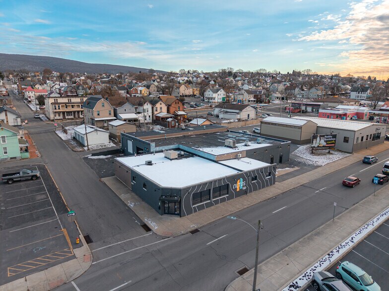 More Photos Of 601 7th Ave, Altoona General Retail For Sale