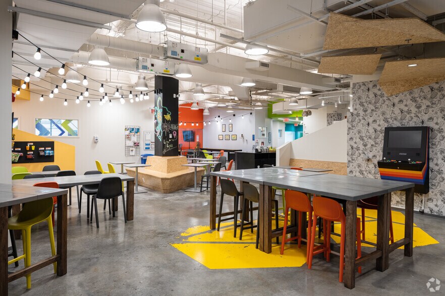 More Photos Of 4220 Duncan Ave, Saint Louis Office For Lease