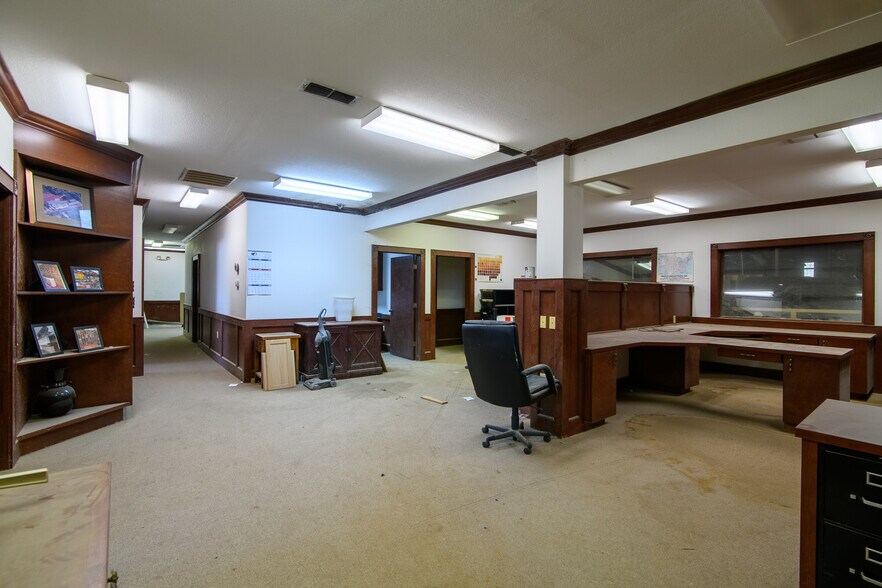 More Photos Of 440 Frankston St, Jacksonville Warehouse For Sale