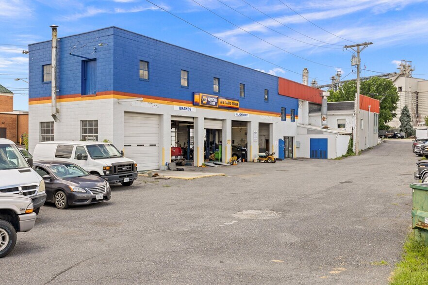More Photos Of 530 N Main St, Harrisonburg Auto Repair For Sale
