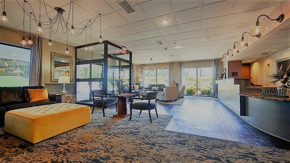 More Photos Of 8514 State Highway 76, Branson West Hotel For Sale