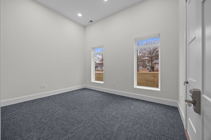 More Photos Of 1484 Dale Earnhardt Blvd, Kannapolis Freestanding For Lease