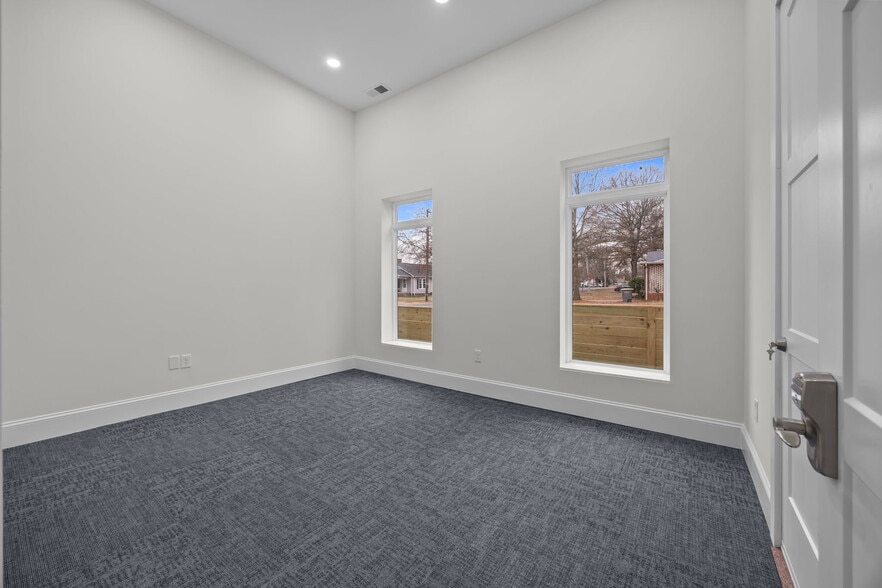 More Photos Of 1484 Dale Earnhardt Blvd, Kannapolis Freestanding For Lease