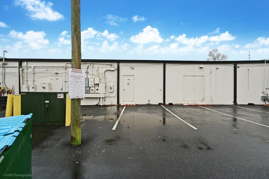 More Photos Of 7507 NE Roswell Rd, Atlanta Unknown For Lease