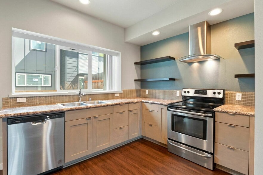 More Photos Of 303 S Felts Ln, Spokane Valley Apartments For Sale