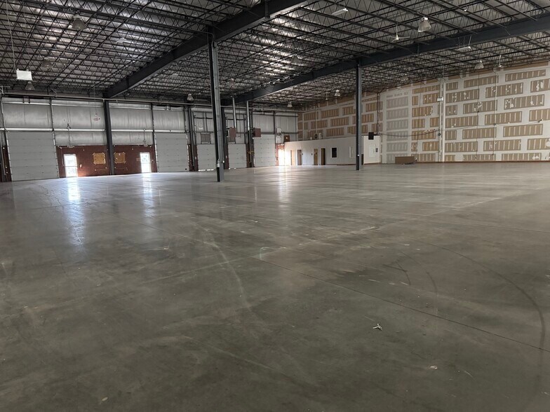 More Photos Of 20 Tyler Way, Newark Warehouse For Lease