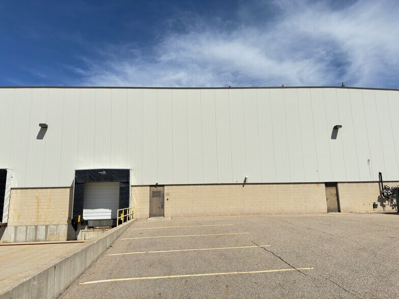 More Photos Of 4055 English Oak Dr, Lansing Light Manufacturing For Lease