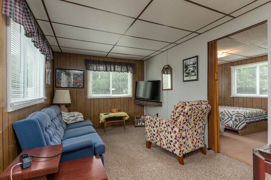 More Photos Of 229 E Lake Emily Rd, Crystal Falls Trailer Camper Park For Sale