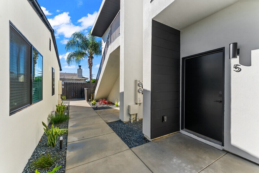 More Photos Of 4286 Samoset Ave, San Diego Multifamily For Sale