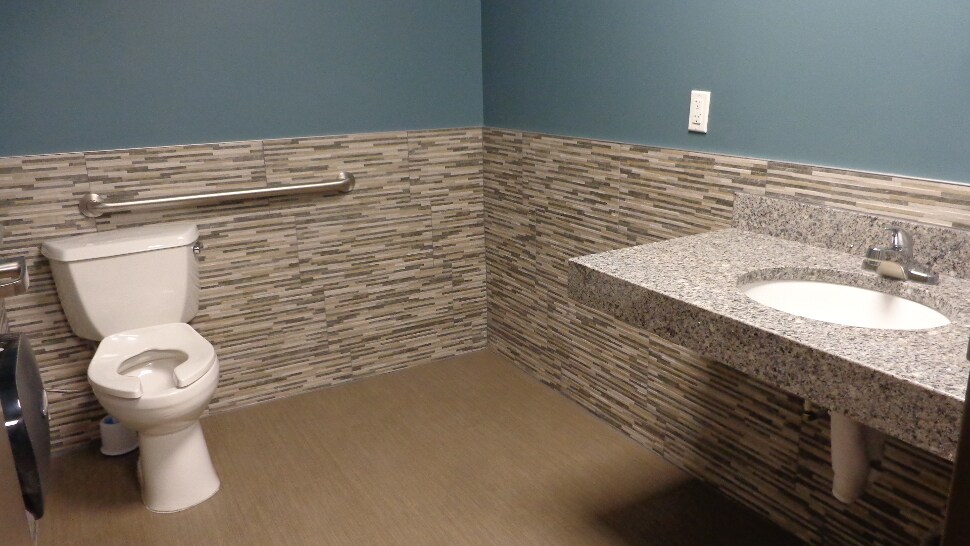 More Photos Of 6839-6855 Spring Valley Dr, Holland Medical For Lease