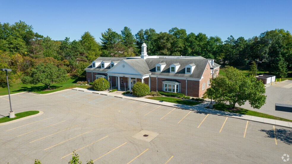 More Photos Of 4650 Plainfield Ave NE, Grand Rapids Medical For Sale