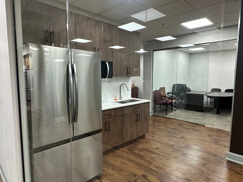 More Photos Of 4320 N Belt Line Rd, Irving Office For Lease