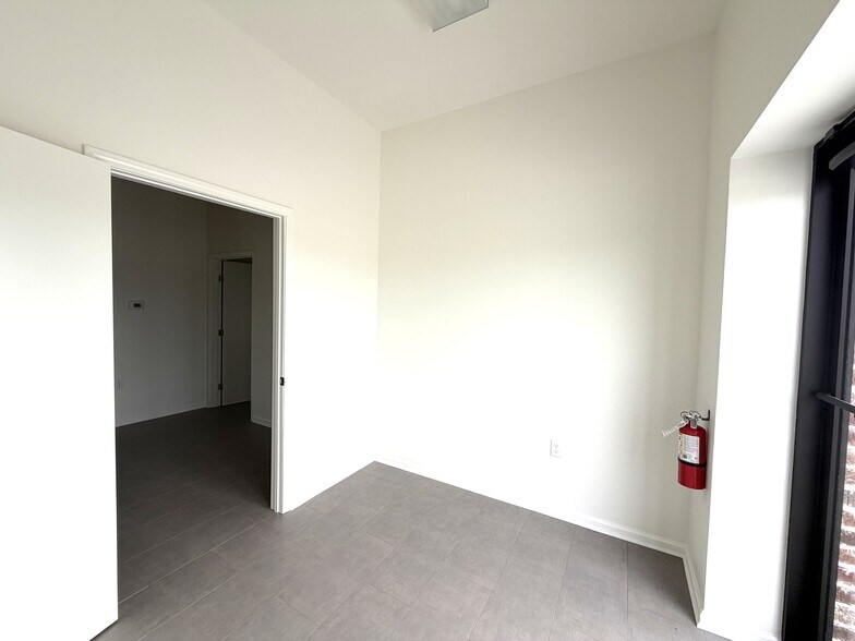 More Photos Of 290 Trinity ln, Gray Land For Lease