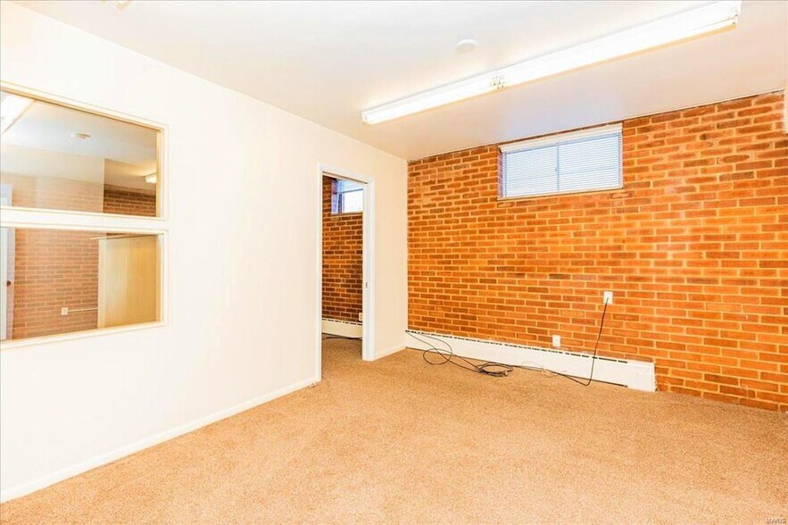 More Photos Of 9979 Watson Rd, Saint Louis Storefront Retail Office For Sale