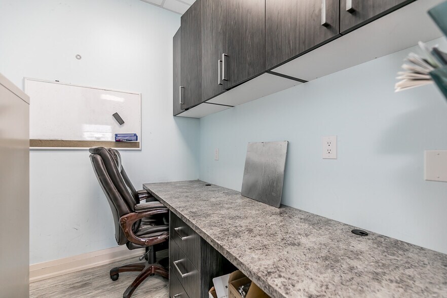 More Photos Of 50 Bur Oak Ave, Markham Storefront For Sale