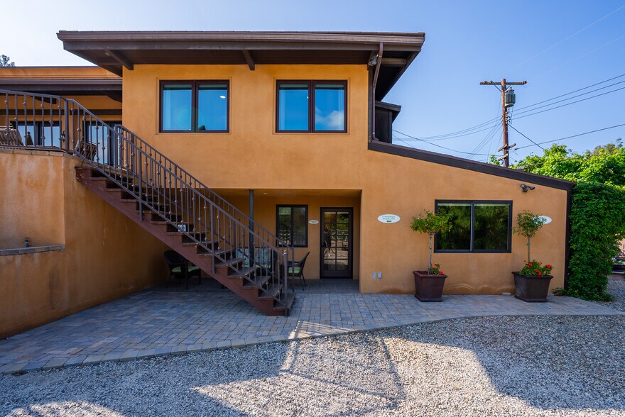 More Photos Of 10845 Meads, Orange Specialty For Sale