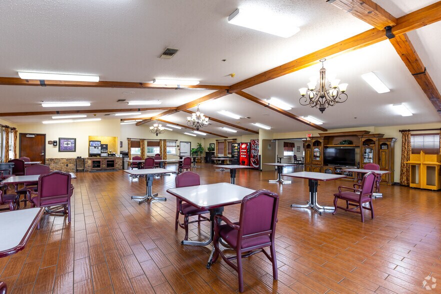 More Photos Of 2229 N Carroll Blvd, Denton Skilled Nursing Facility For Sale