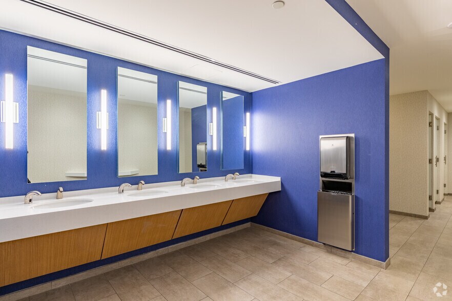 More Photos Of 133 Peachtree St NE, Atlanta Office For Lease