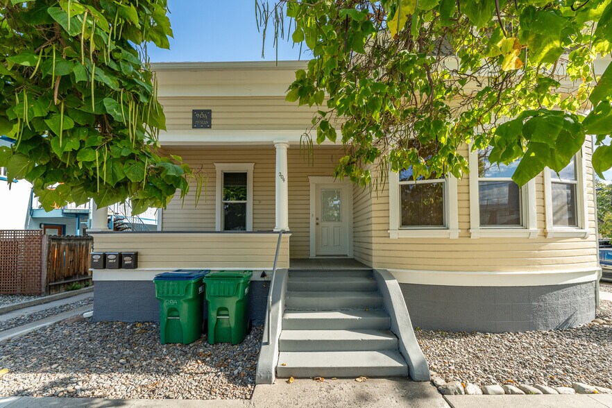 More Photos Of 204 Moran St, Reno Apartments For Sale