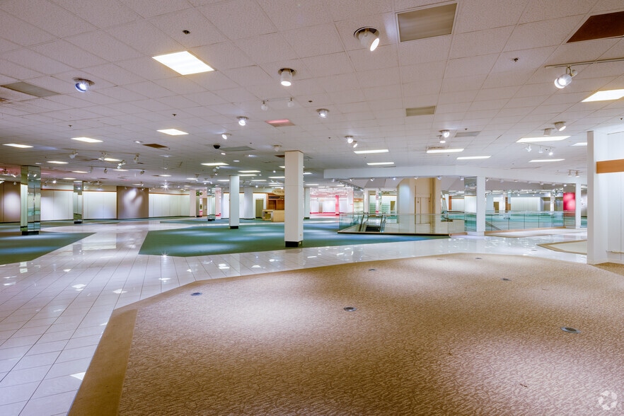 More Photos Of 3340 Mall Loop Dr, Joliet Department Store For Sale