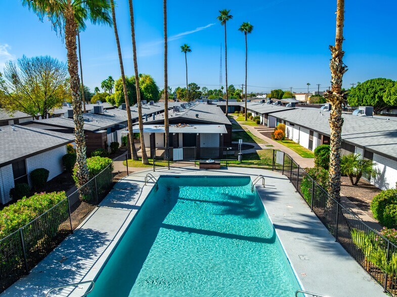 More Photos Of 2620 N 40th St, Phoenix Apartments For Sale